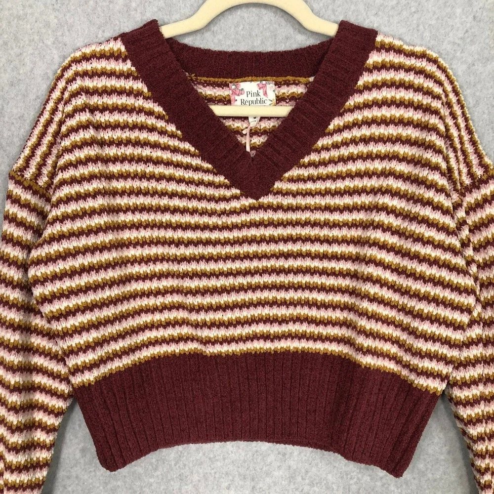 Pink Republic Cropped‎ Sweater Medium Burgundy Cream Soft Cozy Retro Whimsical